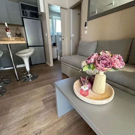 Sunny Mobil Home Biograd Na Moru Exteriör bild