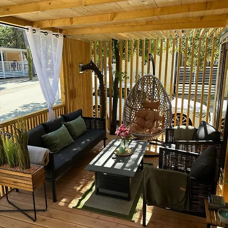 Sunny Mobil Home Biograd Na Moru Exteriör bild